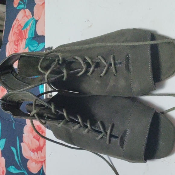 ASOS shoes block heel sandals size 7 NWOT - Picture 2 of 8